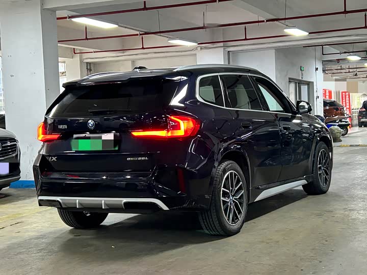 Фото 6 - BMW iX1