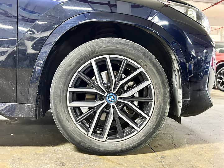 Фото 7 - BMW iX1