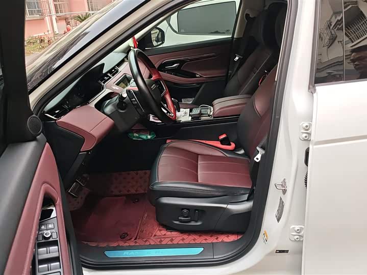 Фото 9 - Land Rover Range Rover Evoque L Hybrid