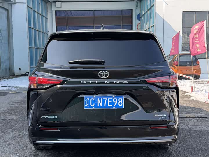 Фото 5 - Toyota Sienna