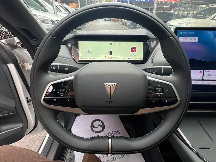 Фото 9 - Changan Deepal SL03