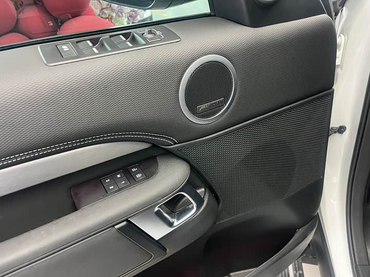 Фото 7 - Land Rover Discovery