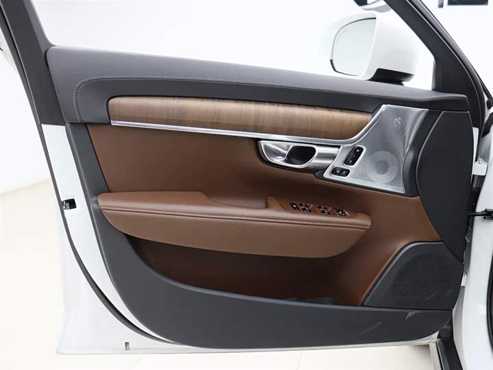 Фото 6 - Volvo V90