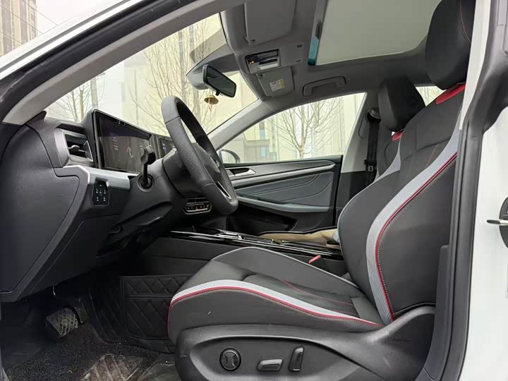 Photo 4 - Volkswagen Lamando L