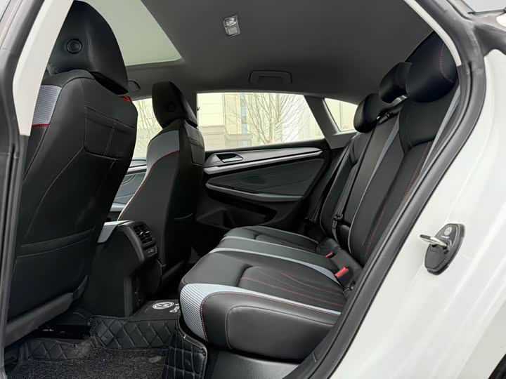 Photo 5 - Volkswagen Lamando L