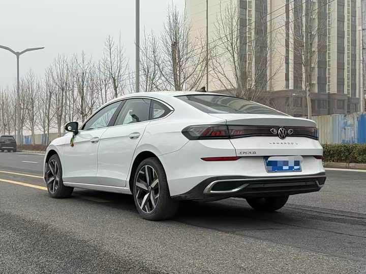 Photo 7 - Volkswagen Lamando L