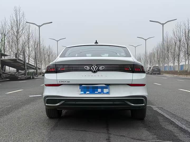 Photo 8 - Volkswagen Lamando L