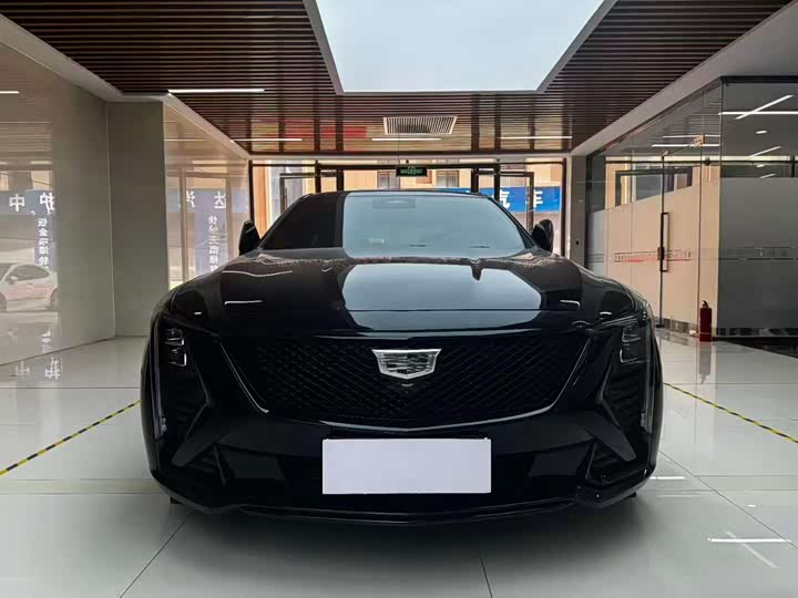 Фото 2 - Cadillac CT5