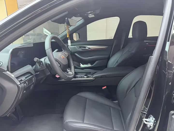 Фото 7 - Cadillac CT5