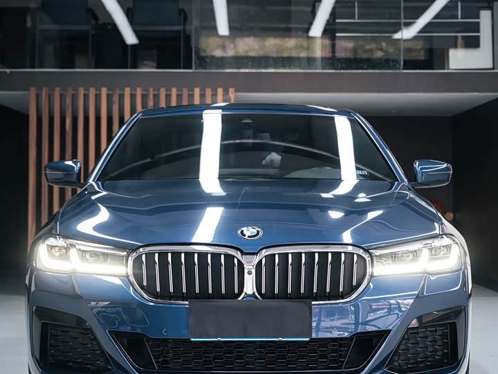 Фото 2 - BMW 5 Series