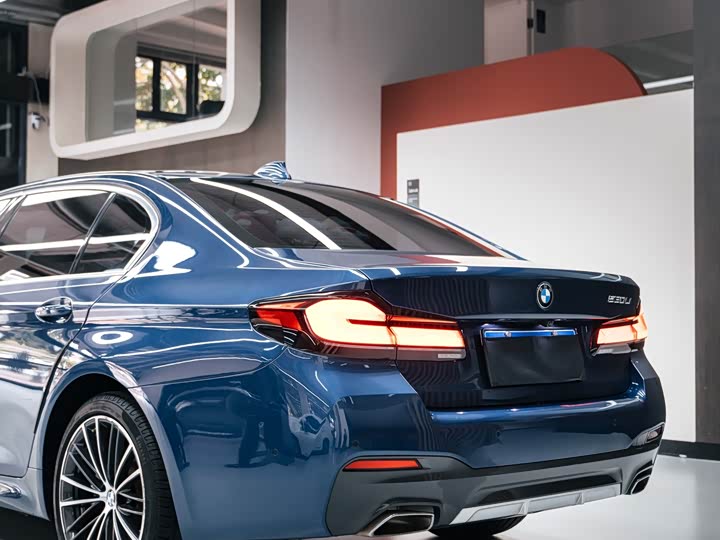 Фото 8 - BMW 5 Series