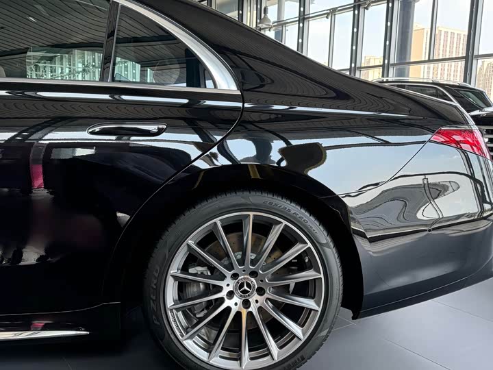 Фото 4 - Mercedes-Benz S-Class