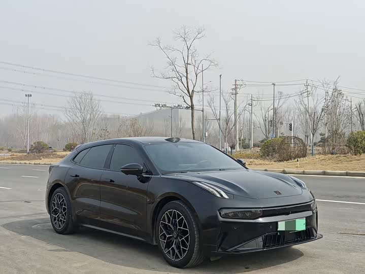 Фото 2 - Zeekr 001