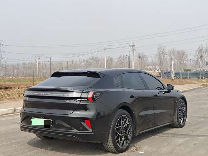 Фото 9 - Zeekr 001