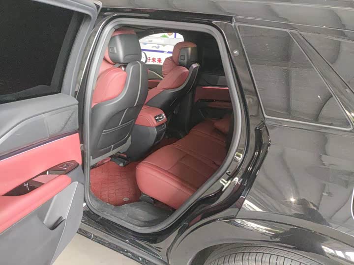 Фото 5 - Cadillac XT5