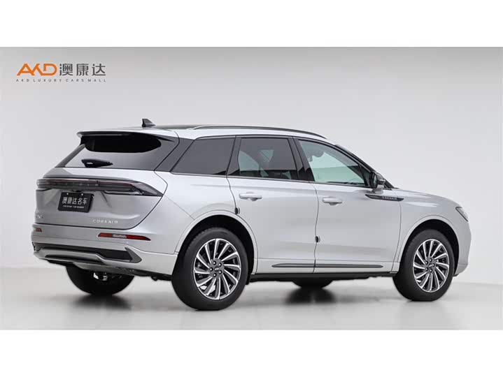 Фото 3 - Lincoln Corsair