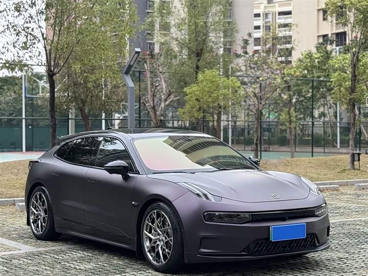 Фото 1 - Zeekr 001