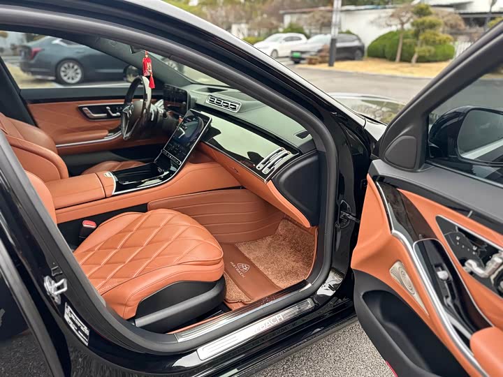 Фото 6 - Mercedes-Benz Maybach S-Class