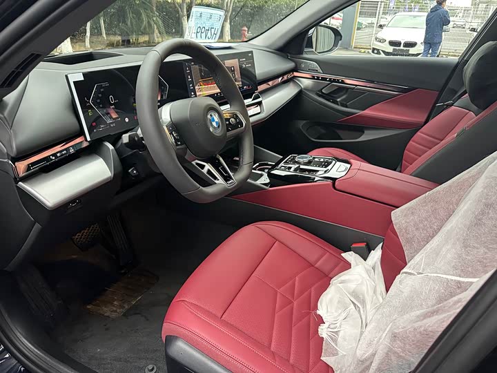 Photo 9 - BMW 5 Series