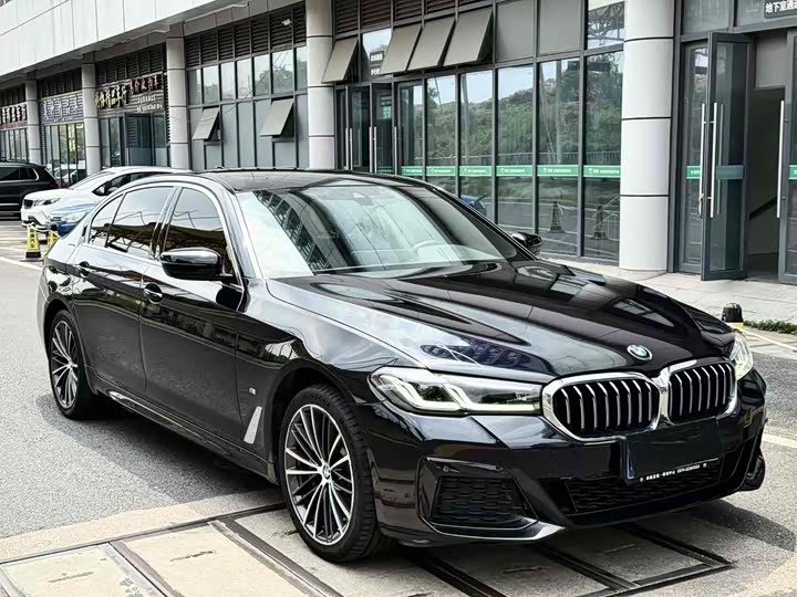 Фото 2 - BMW 5 Series