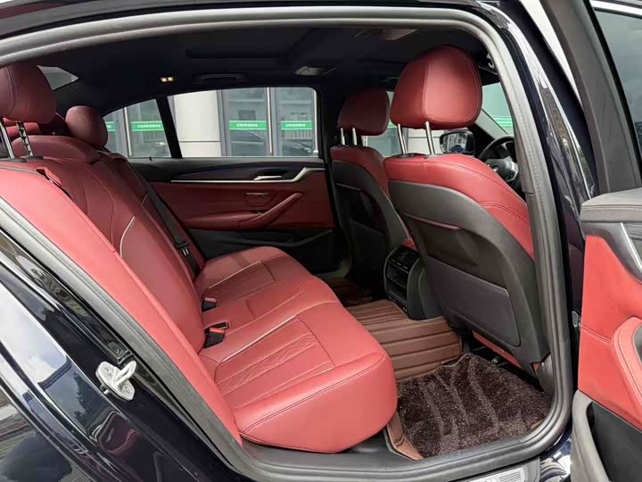 Фото 6 - BMW 5 Series