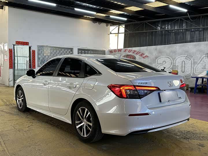 Фото 4 - Honda Civic