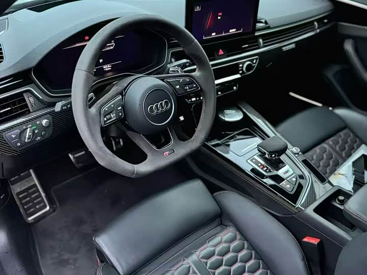 Фото 6 - Audi RS 4