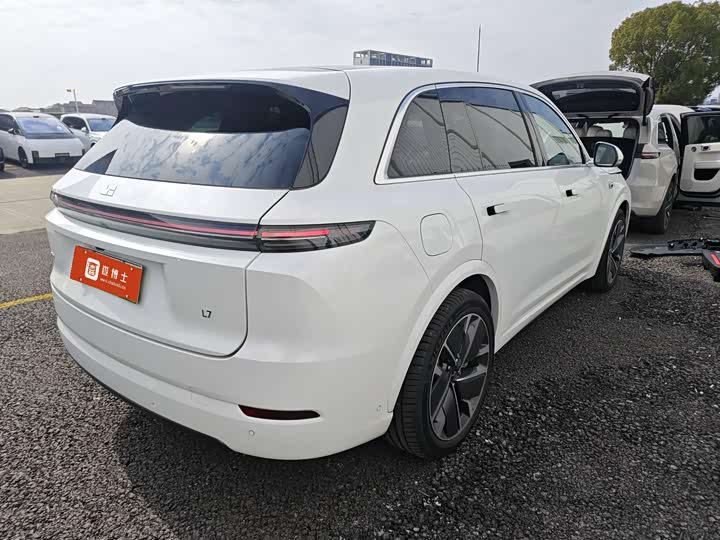 Фото 2 - LiXiang L7