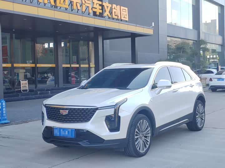 Фото 1 - Cadillac XT4