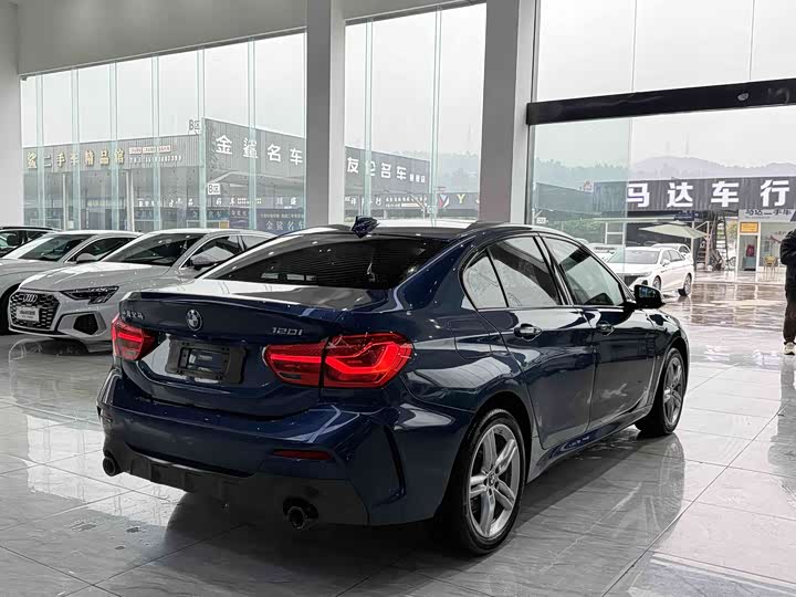 Фото 4 - BMW 1 Series