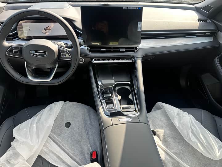 Фото 4 - Geely Preface