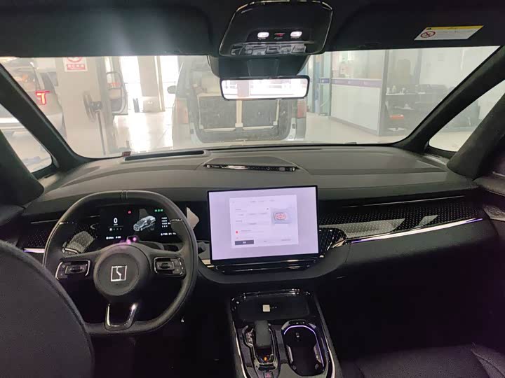 Фото 4 - Zeekr 009