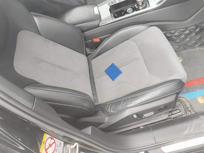 Фото 8 - Audi A6L Hybrid