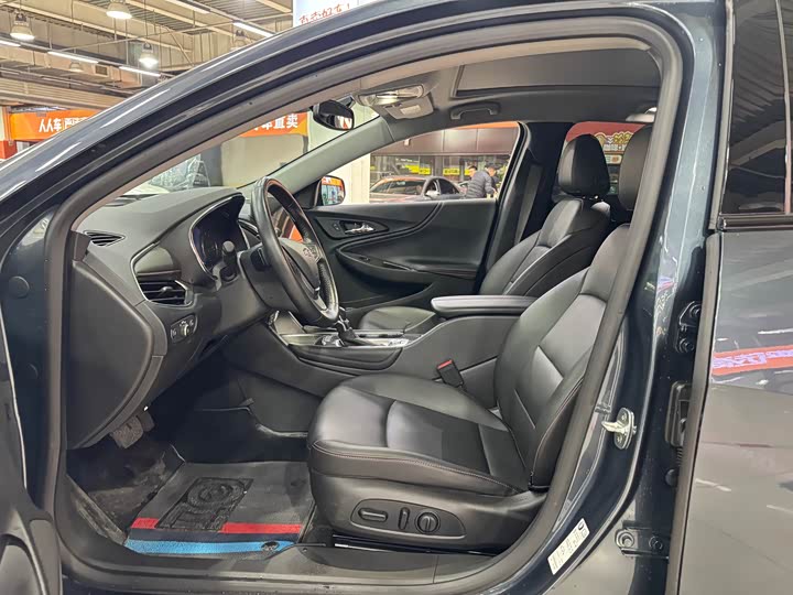 Фото 7 - Chevrolet Malibu XL