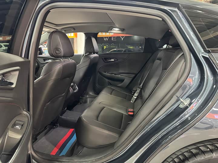 Фото 8 - Chevrolet Malibu XL