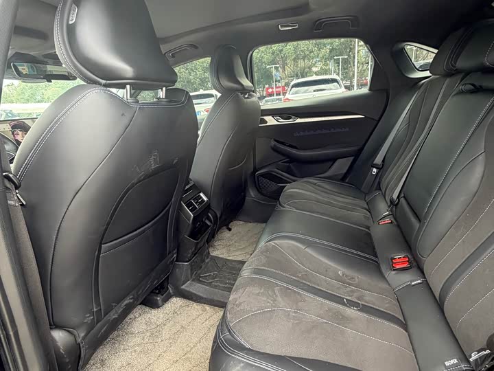 Фото 8 - Geely Preface