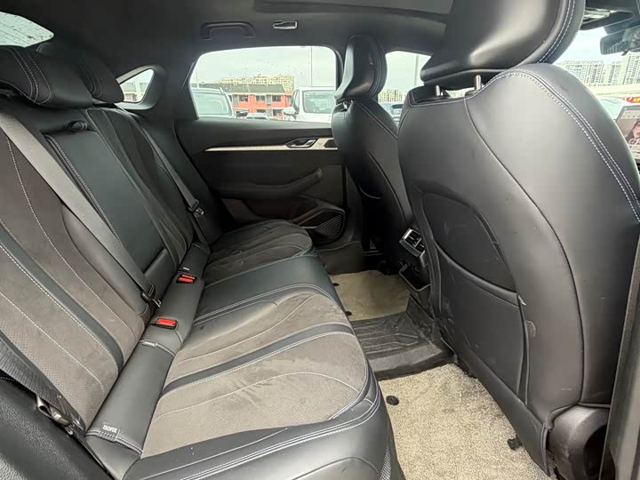 Фото 9 - Geely Preface