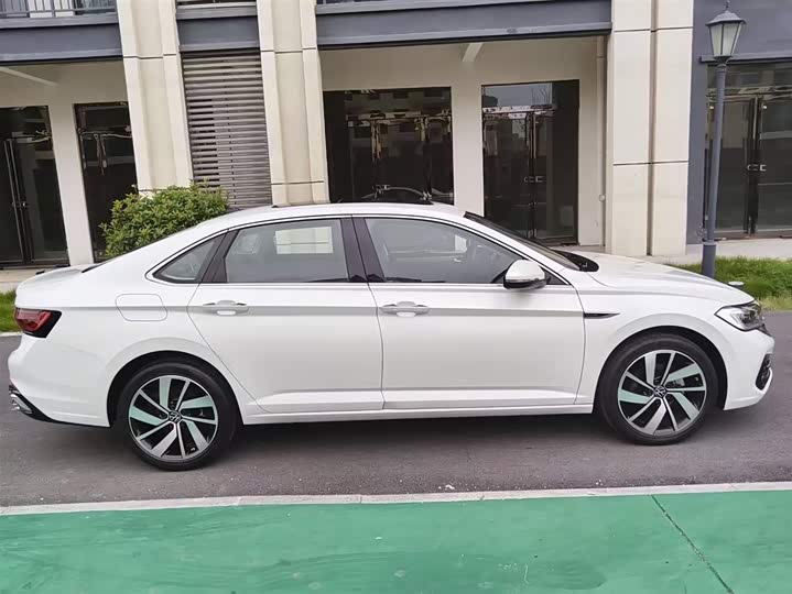 Фото 6 - Volkswagen Sagitar L