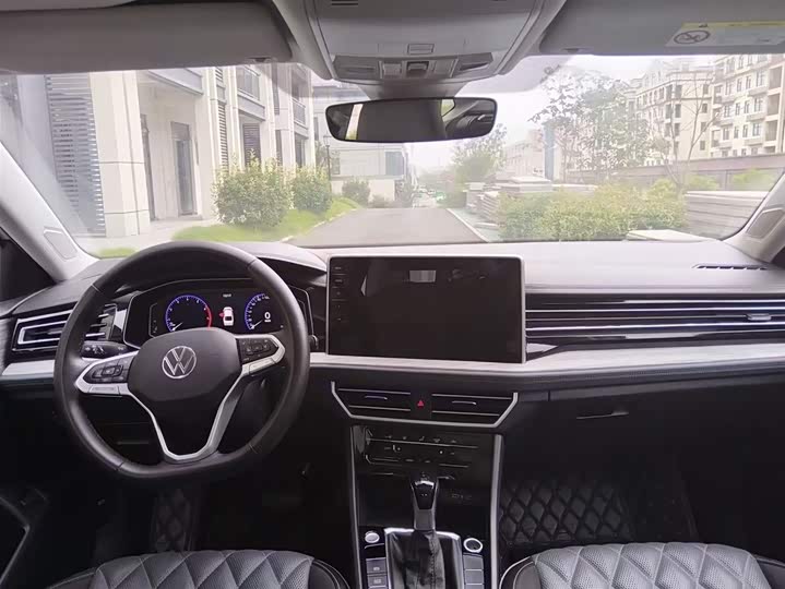 Фото 7 - Volkswagen Sagitar L