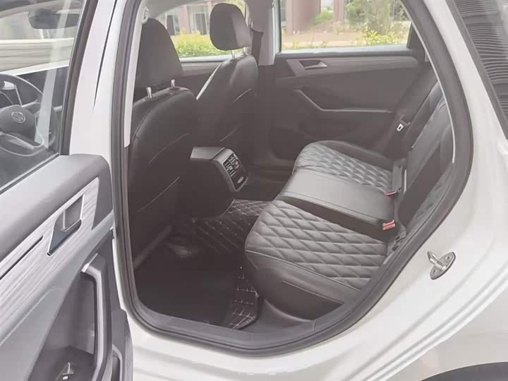 Фото 8 - Volkswagen Sagitar L