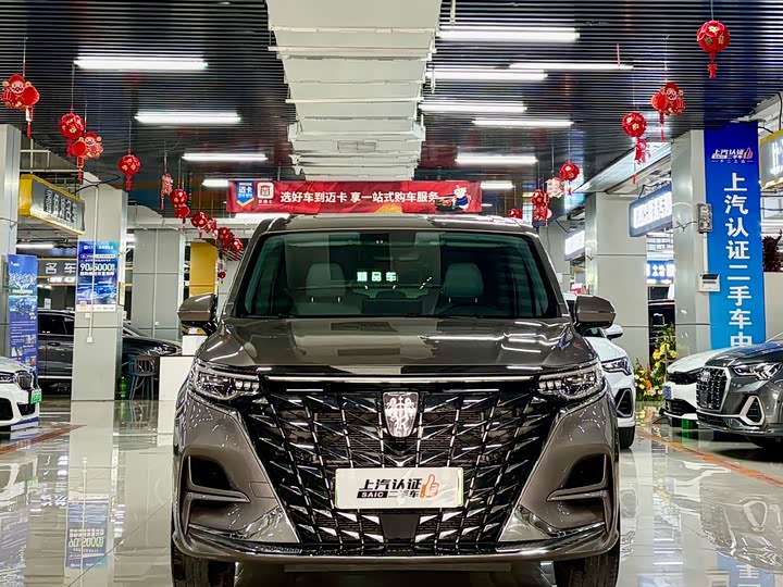 Фото 2 - Roewe iMax 8 EV