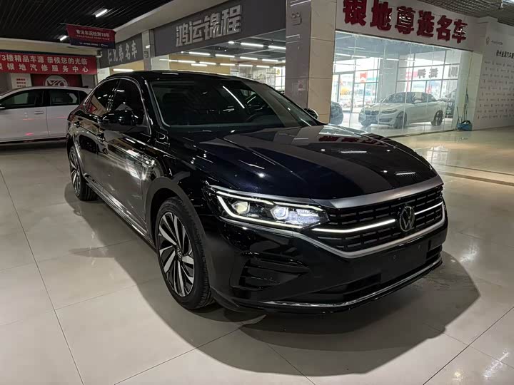 Фото 3 - Volkswagen Passat