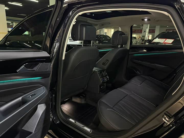 Фото 6 - Volkswagen Passat