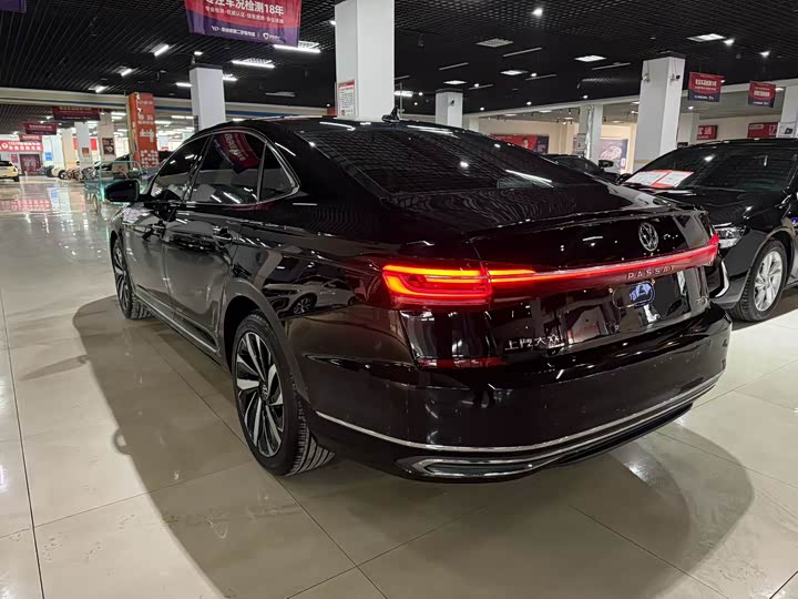 Фото 9 - Volkswagen Passat