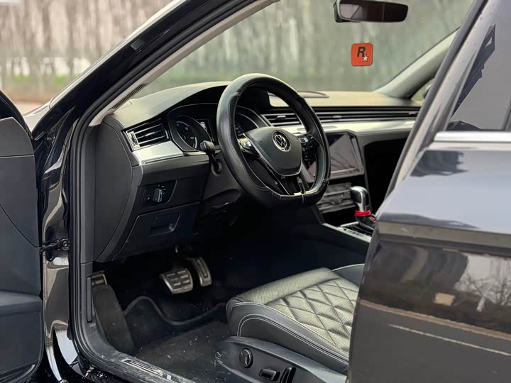 Photo 4 - Volkswagen Magotan GTE Hybrid