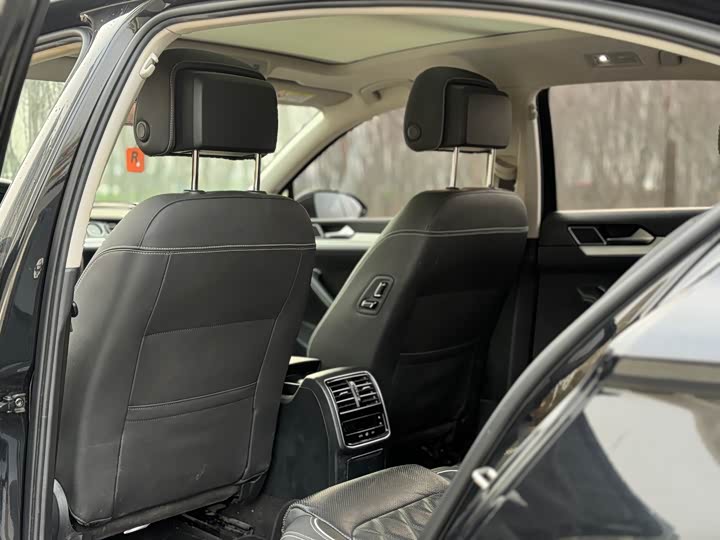 Photo 6 - Volkswagen Magotan GTE Hybrid