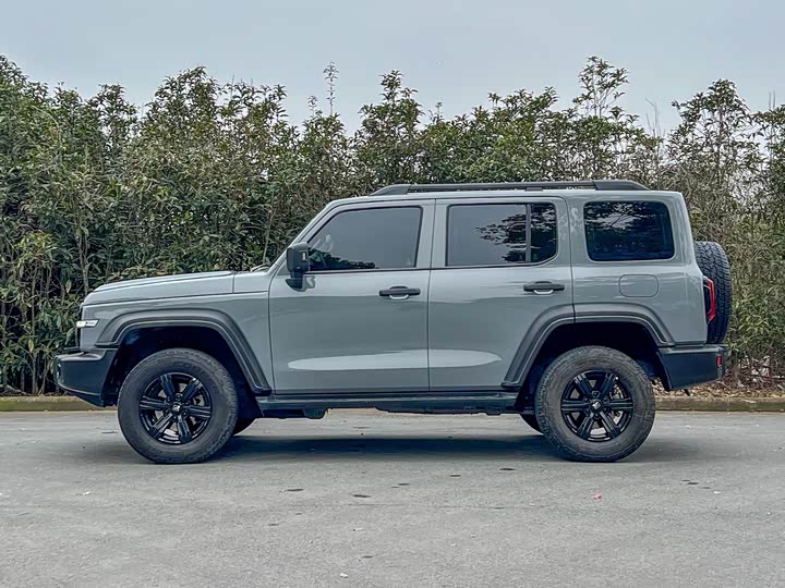 Фото 6 - Tank 300