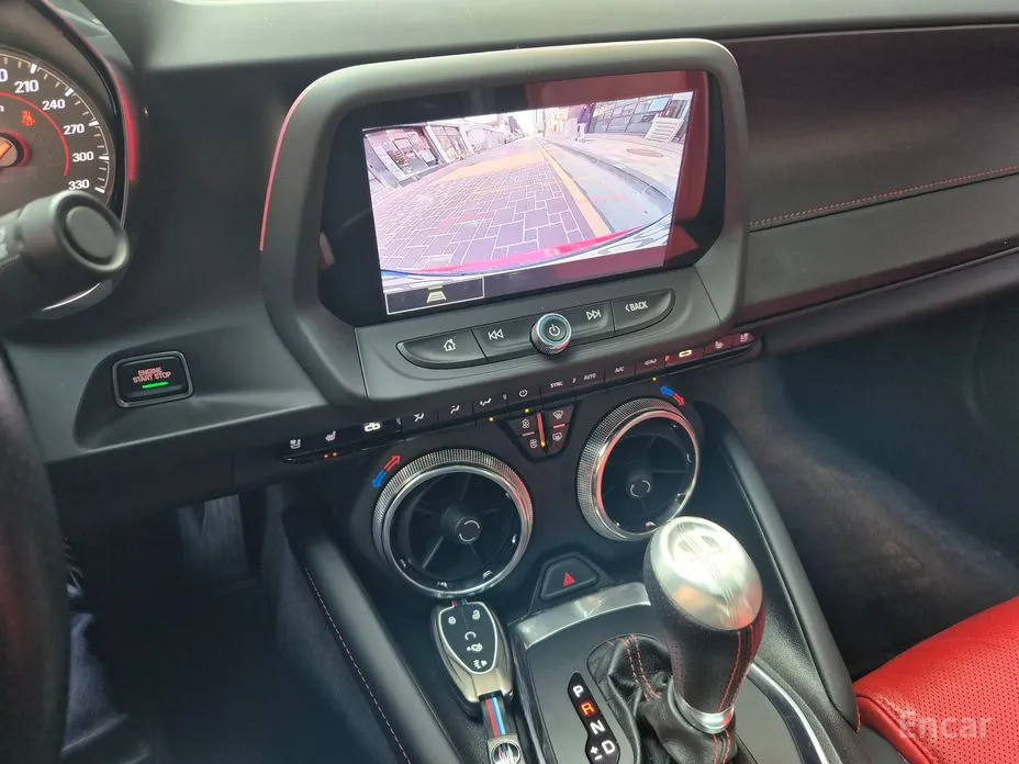 Фото 13 - Chevrolet Camaro