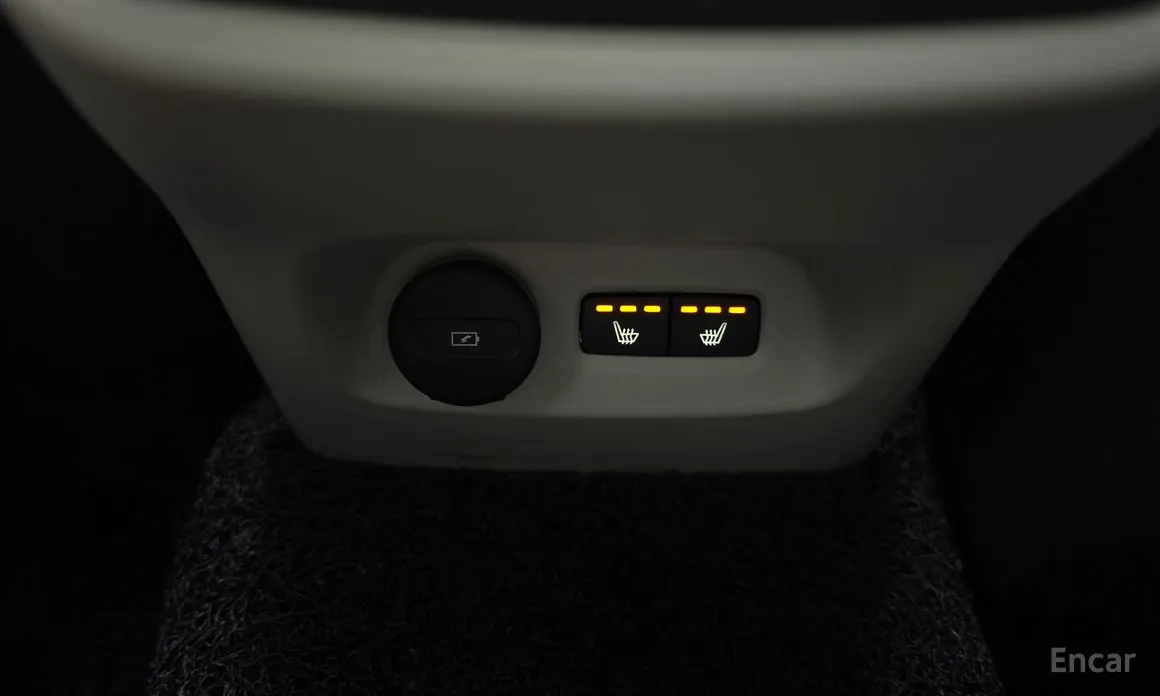 Фото 16 - Volvo XC40