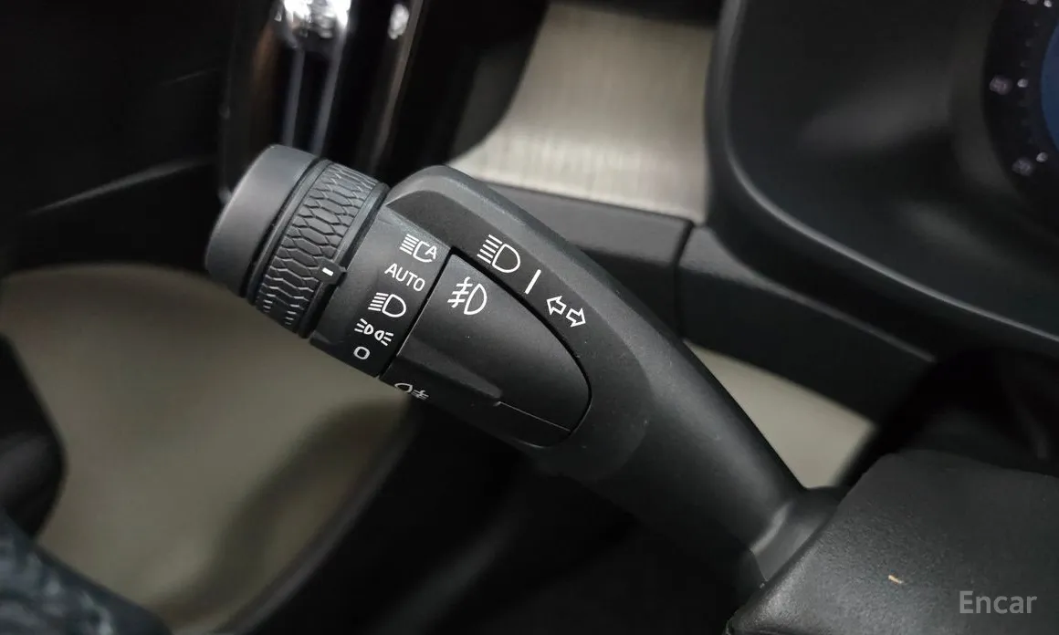 Фото 18 - Volvo XC40